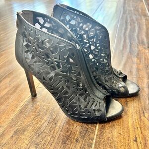Vince Camuto Black Cutout Peep-Toe Heels - Size 8.5